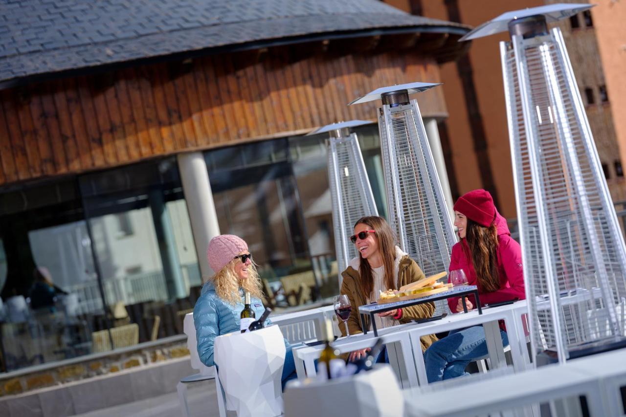 Snö Aragon Hills Hotell Formigal Exteriör bild