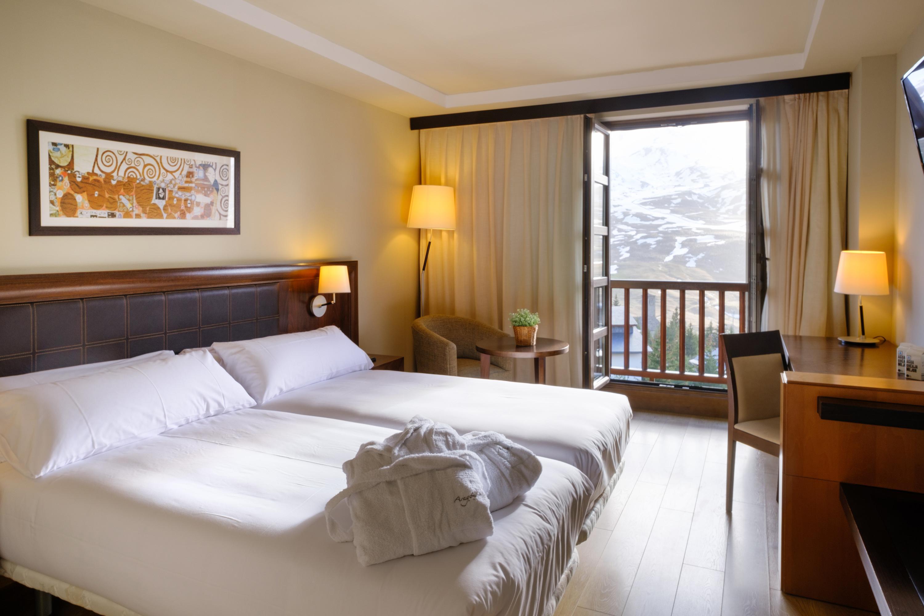 Snö Aragon Hills Hotell Formigal Exteriör bild