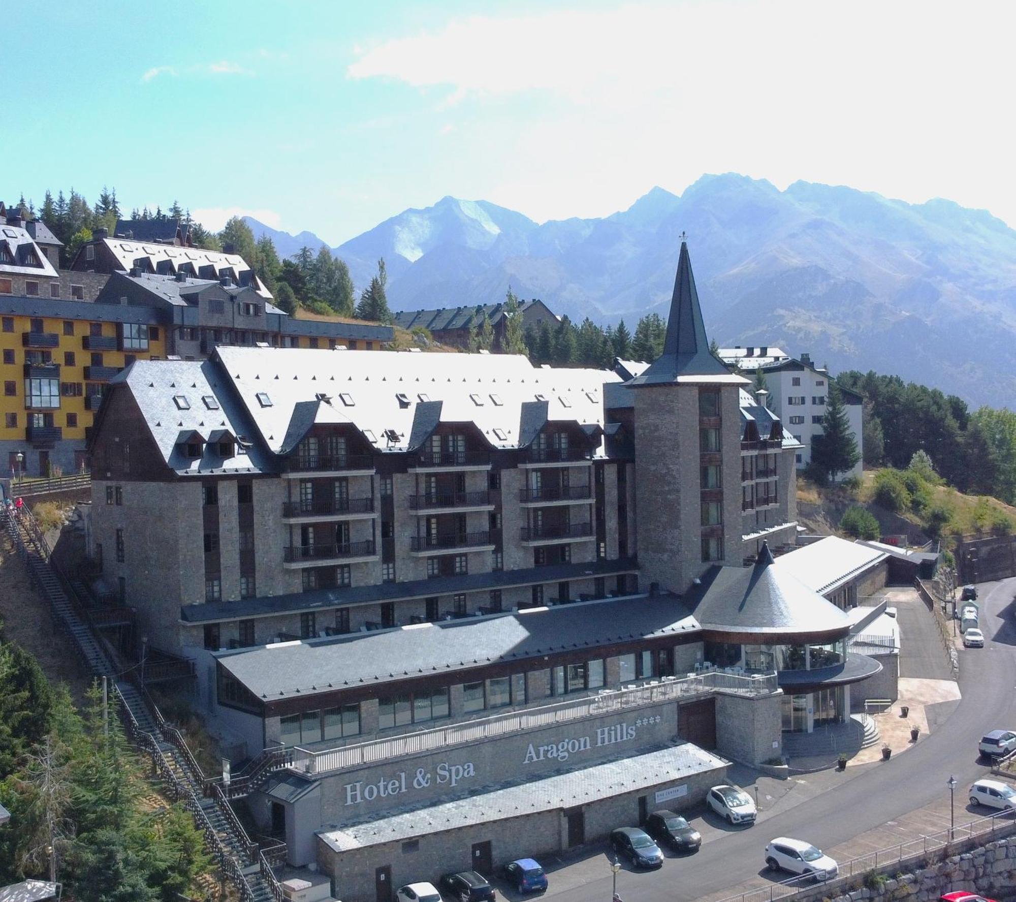 Snö Aragon Hills Hotell Formigal Exteriör bild