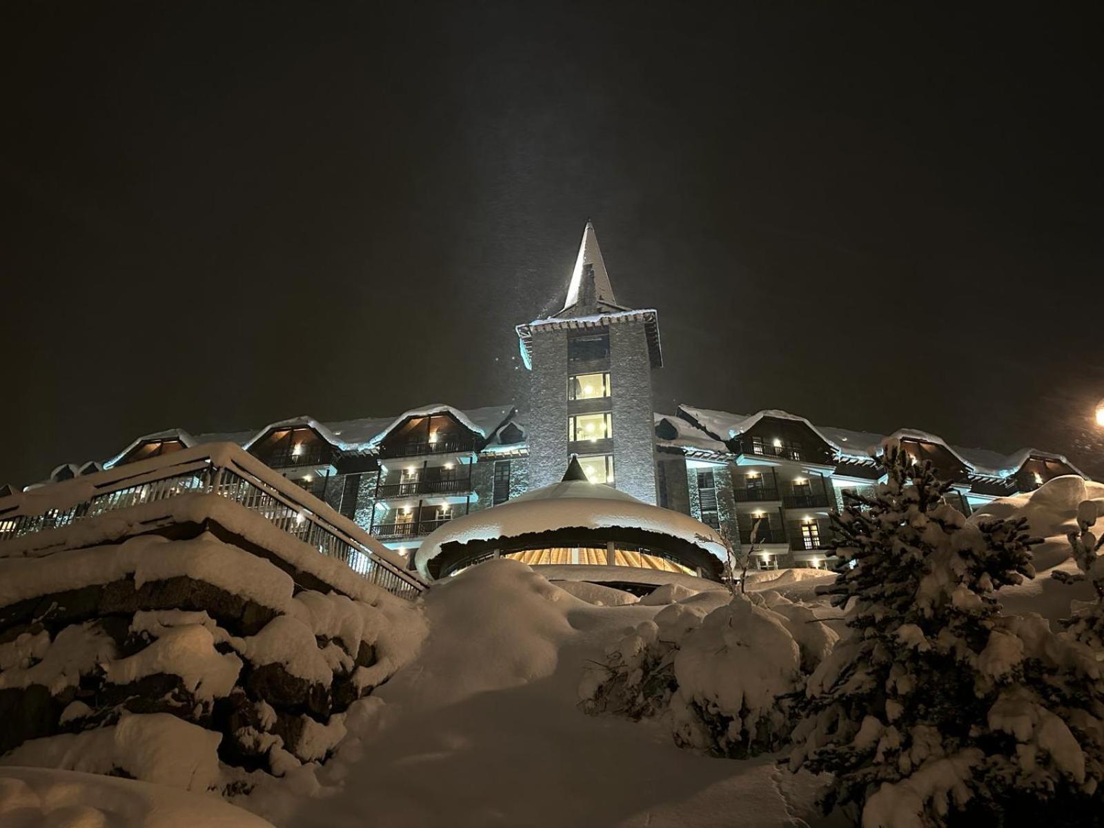 Snö Aragon Hills Hotell Formigal Exteriör bild
