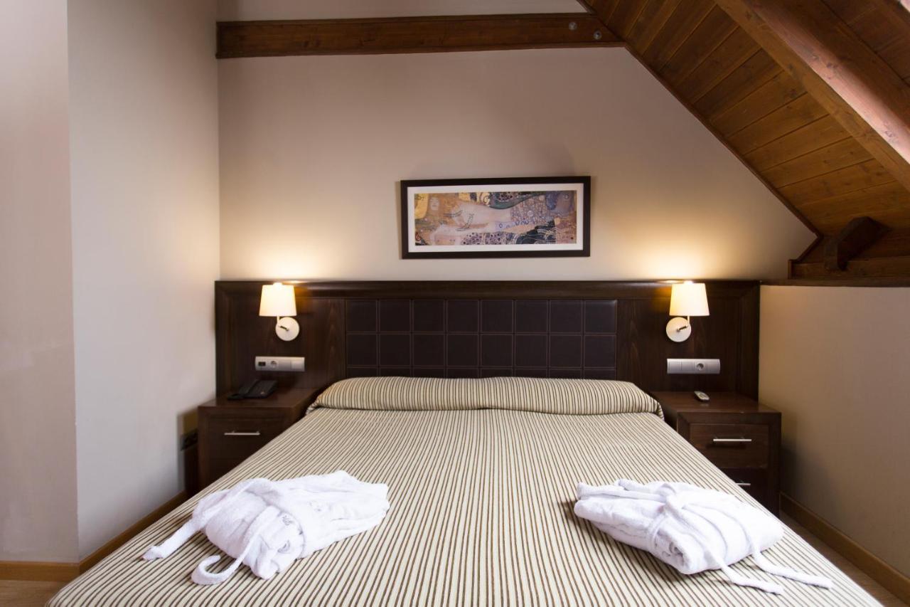 Snö Aragon Hills Hotell Formigal Exteriör bild